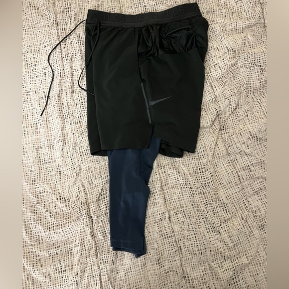 Nike Tech Pack Men’s 2-in-1 Shorts + 3/4 Leggings Size S Men’s (Charcoal + Blue) - Picture 2 of 6